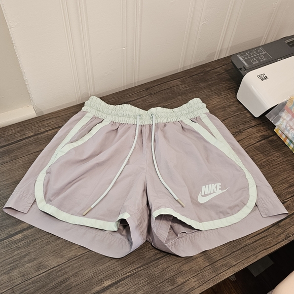 Nike shorts - Picture 8 of 12